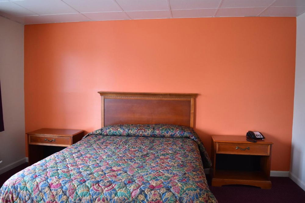 PLYMOUTH MOTOR LODGE Main image